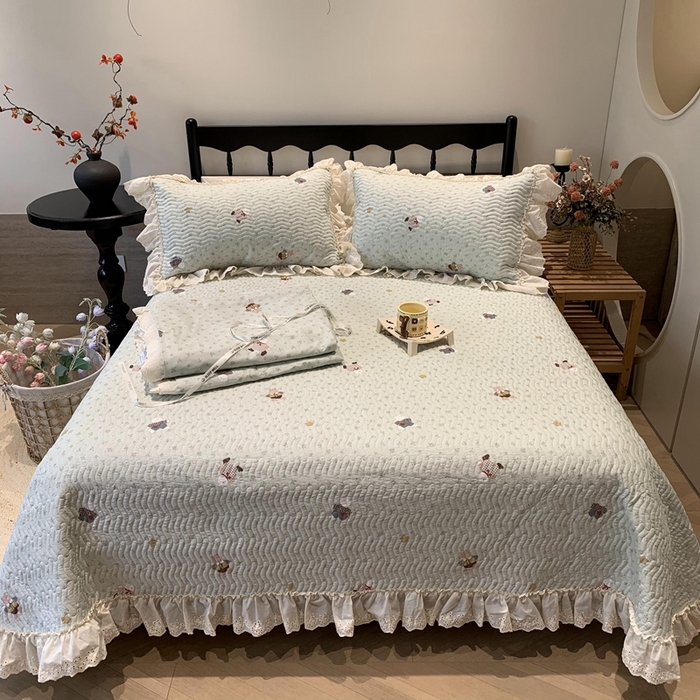 91家纺网 家纺一手货源 找家纺 （总）奈萝家纺 2025春夏新款全棉纯棉蕾丝花边款床盖三件套