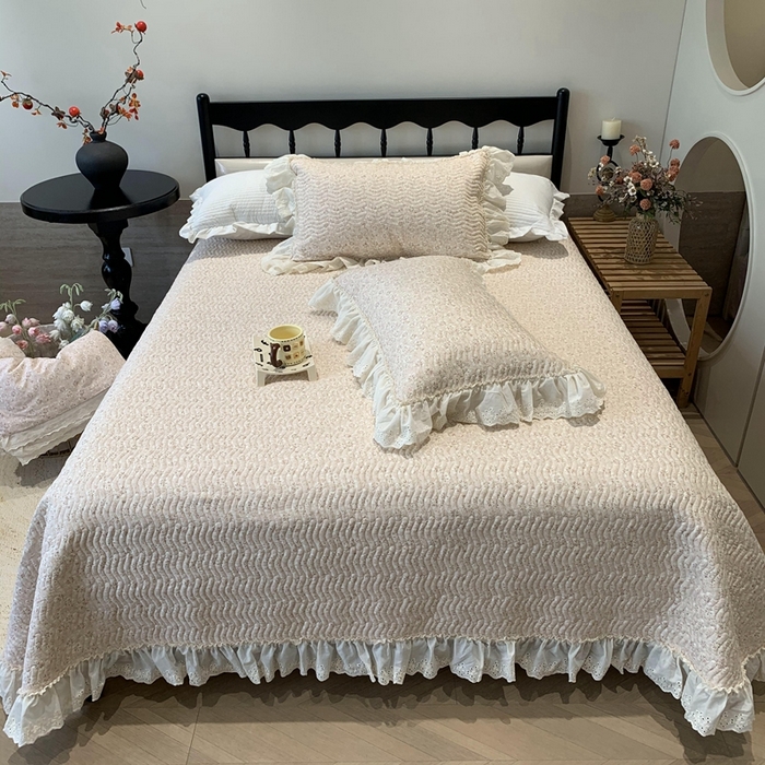 91家纺网 家纺一手货源 找家纺 （总）奈萝家纺 2025春夏新款全棉纯棉蕾丝花边款床盖三件套