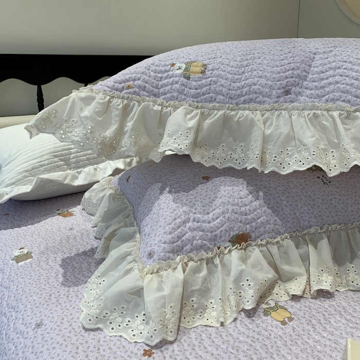 91家纺网 家纺一手货源 找家纺 奈萝家纺 2025春夏新款全棉纯棉蕾丝花边款床盖三件套 呆呆熊