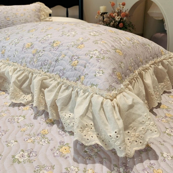 91家纺网 家纺一手货源 找家纺 奈萝家纺 2025春夏新款全棉纯棉蕾丝花边款床盖三件套 花语紫