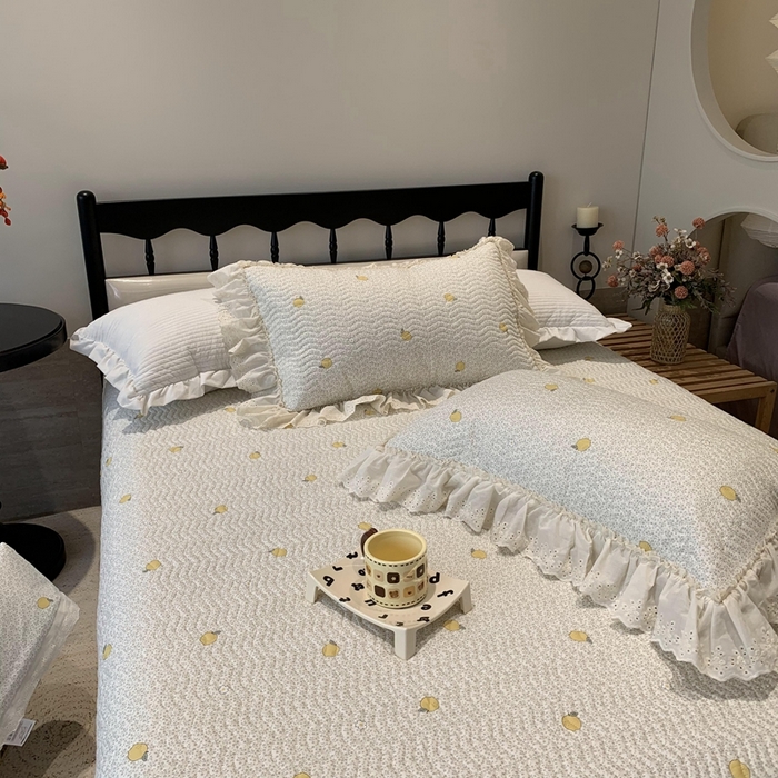 91家纺网 家纺一手货源 找家纺 奈萝家纺 2025春夏新款全棉纯棉蕾丝花边款床盖三件套 柠檬