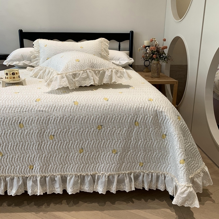 91家纺网 家纺一手货源 找家纺 奈萝家纺 2025春夏新款全棉纯棉蕾丝花边款床盖三件套 柠檬