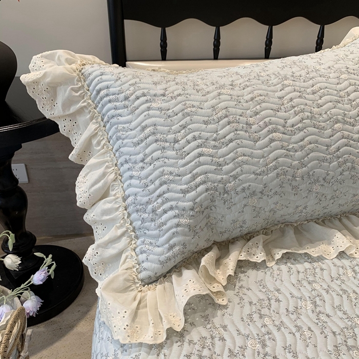 91家纺网 家纺一手货源 找家纺 奈萝家纺 2025春夏新款全棉纯棉蕾丝花边款床盖三件套 夏蓝