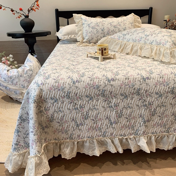 91家纺网 家纺一手货源 找家纺 奈萝家纺 2025春夏新款全棉纯棉蕾丝花边款床盖三件套 夏梦