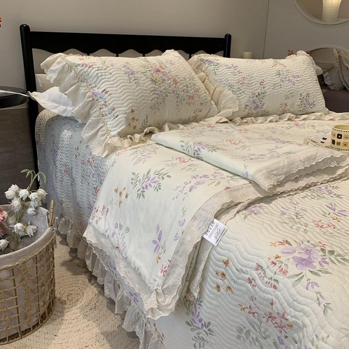 91家纺网 家纺一手货源 找家纺 奈萝家纺 2025春夏新款全棉纯棉蕾丝花边款床盖三件套 夏之语