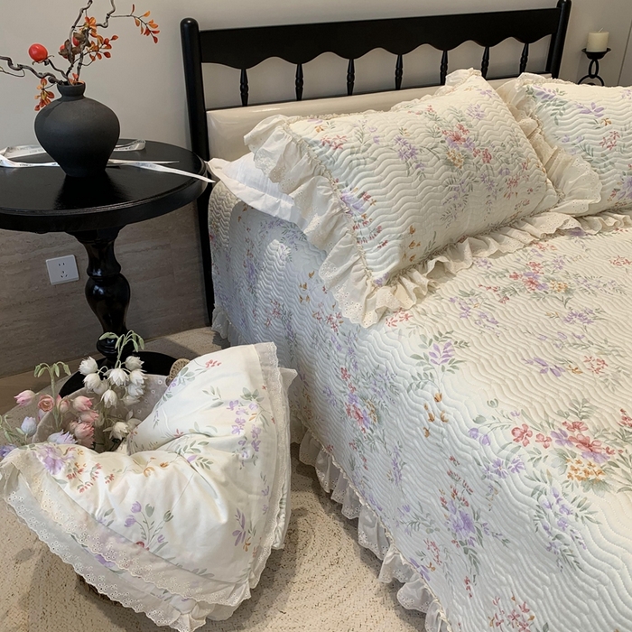 91家纺网 家纺一手货源 找家纺 奈萝家纺 2025春夏新款全棉纯棉蕾丝花边款床盖三件套 夏之语