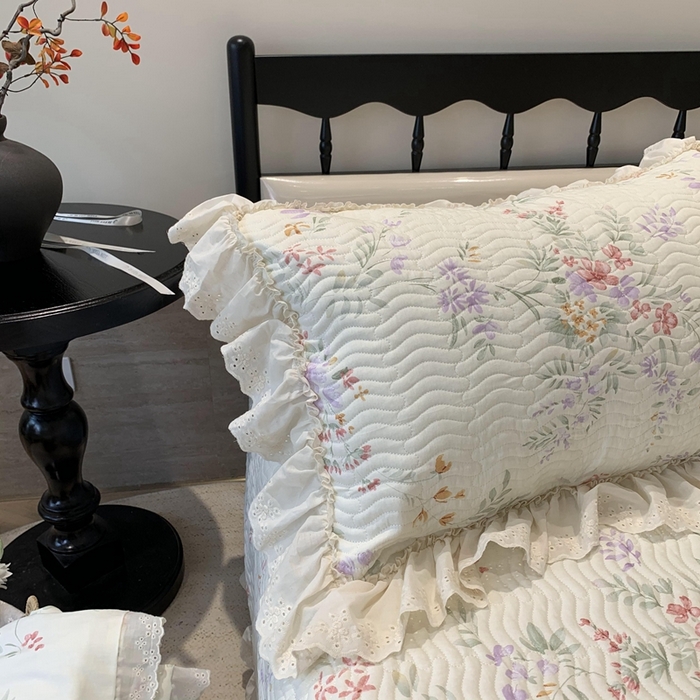 91家纺网 家纺一手货源 找家纺 奈萝家纺 2025春夏新款全棉纯棉蕾丝花边款床盖三件套 夏之语