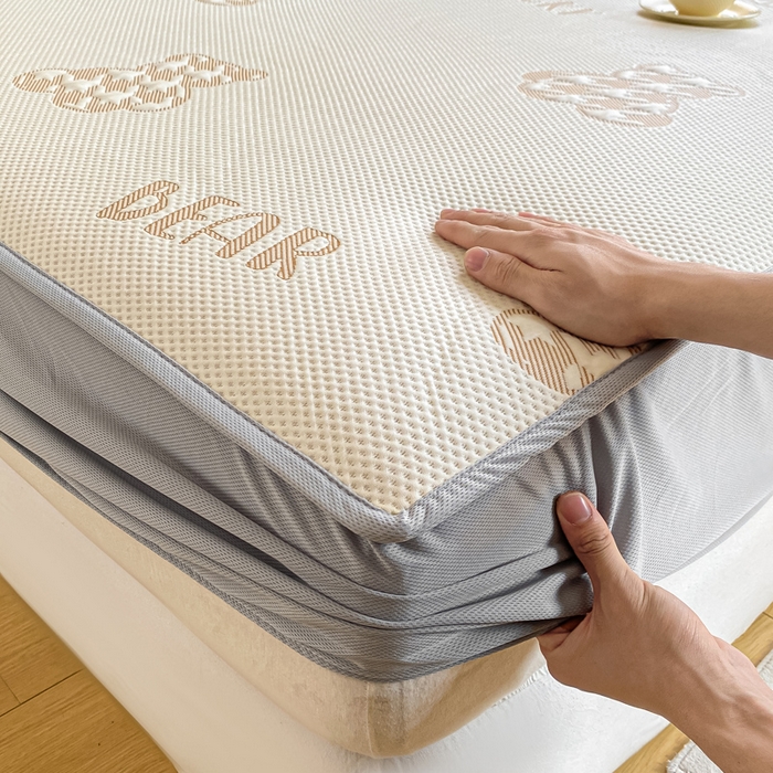 91家纺网 家纺一手货源 找家纺 （总）耐思家纺 2025新款PE中分子凉感冰豆豆凉席三件套床笠款-潮牌熊