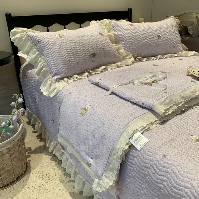 91家纺网 家纺一手货源 找家纺 奈萝家纺 2025春夏新款全棉纯棉蕾丝花边款夏被夏凉被空调被 呆呆熊