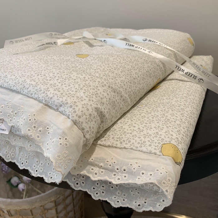 91家纺网 家纺一手货源 找家纺 奈萝家纺 2025春夏新款全棉纯棉蕾丝花边款夏被夏凉被空调被 柠檬