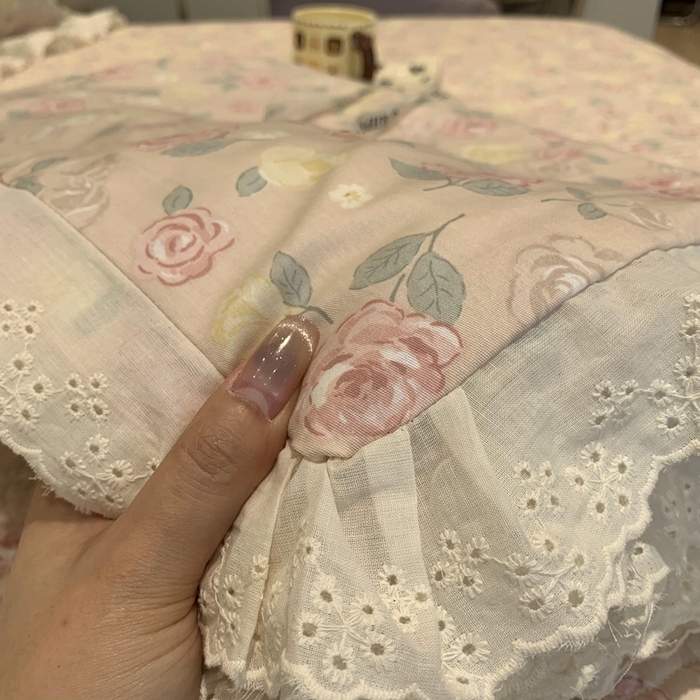 91家纺网 家纺一手货源 找家纺 奈萝家纺 2025春夏新款全棉纯棉蕾丝花边款夏被夏凉被空调被 蔷薇