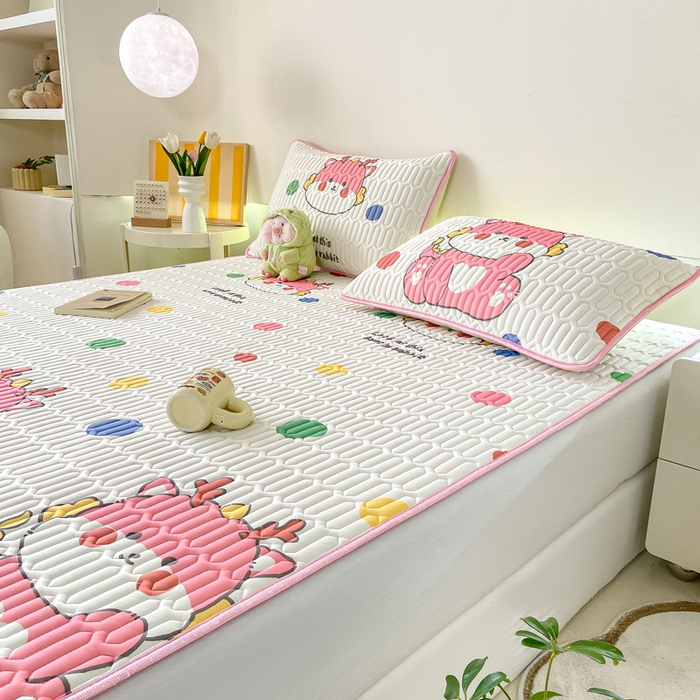 91家纺网 家纺一手货源 找家纺 （总）耐思家纺 2025新款A类0.5乳胶母婴级凉感丝印花乳胶凉席-单枕套