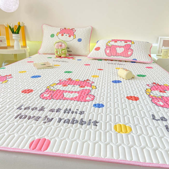 91家纺网 家纺一手货源 找家纺 （总）耐思家纺 2025新款A类0.5乳胶母婴级凉感丝印花乳胶凉席-单枕套