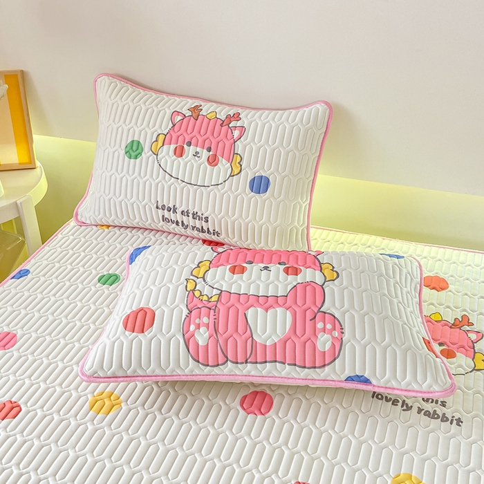 91家纺网 家纺一手货源 找家纺 （总）耐思家纺 2025新款A类0.5乳胶母婴级凉感丝印花乳胶凉席-单枕套