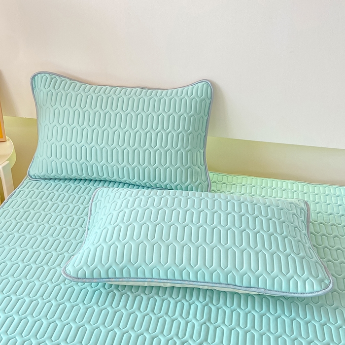 91家纺网 家纺一手货源 找家纺 （总）耐思家纺 2025新款A类0.5乳胶母婴级凉感丝印花乳胶凉席-单枕套