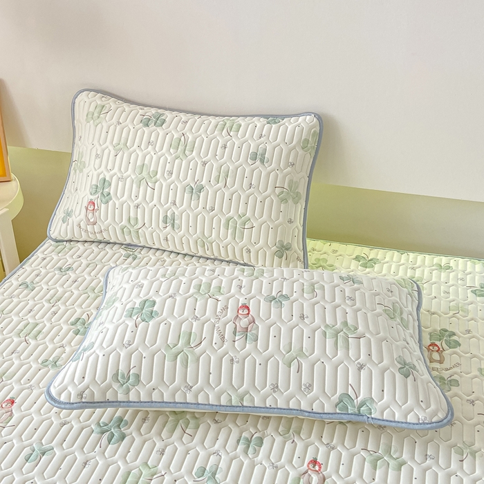 91家纺网 家纺一手货源 找家纺 （总）耐思家纺 2025新款A类0.5乳胶母婴级凉感丝印花乳胶凉席-单枕套