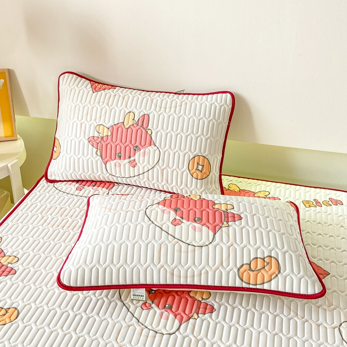 91家纺网 家纺一手货源 找家纺 （总）耐思家纺 2025新款A类0.5乳胶母婴级凉感丝印花乳胶凉席-单枕套