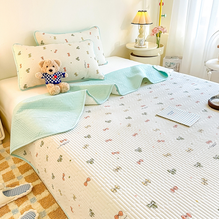 91家纺网 家纺一手货源 找家纺 恒尚居 2025新款双层纱小云棉多功能床盖-自由空间 蝴蝶结--浅米梦境