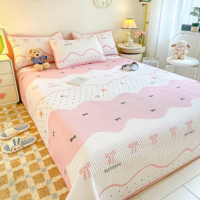 91家纺网 家纺一手货源 找家纺 恒尚居 2025新款双层纱小云棉多功能床盖-自由空间 莓蝶之恋--粉蝶引力