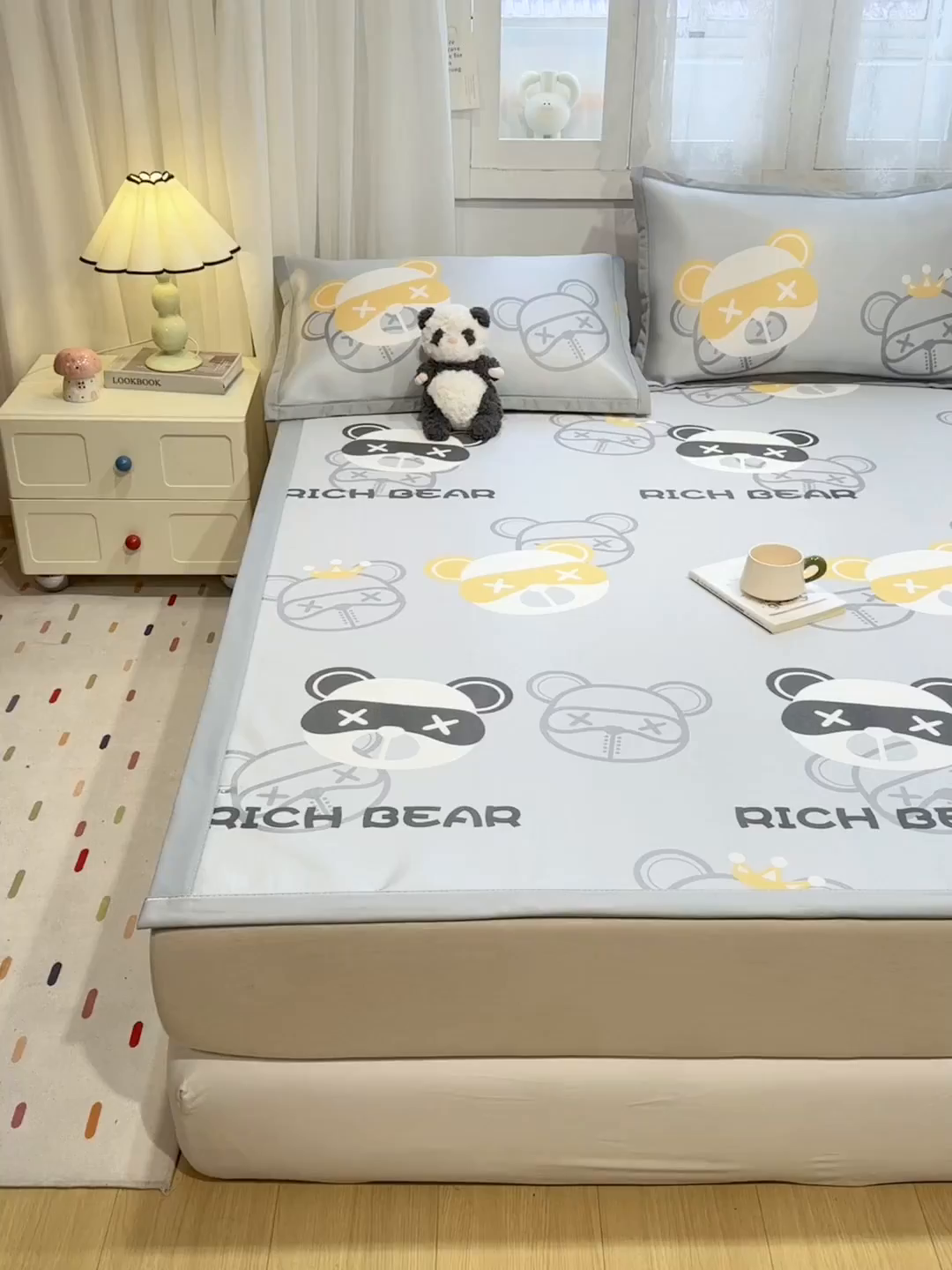 91家纺网 家纺一手货源 找家纺 （总）耐思家纺 2025春夏新款A类碳光冰丝席凉感印花三明治凉席