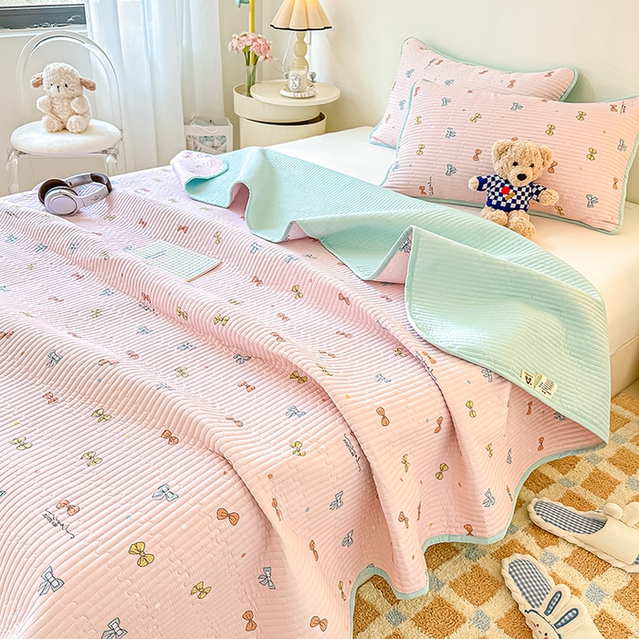 91家纺网 家纺一手货源 找家纺 橘夏家纺 2025新款双层纱小云棉多功能床盖-自由空间 蝴蝶结--浅粉梦境