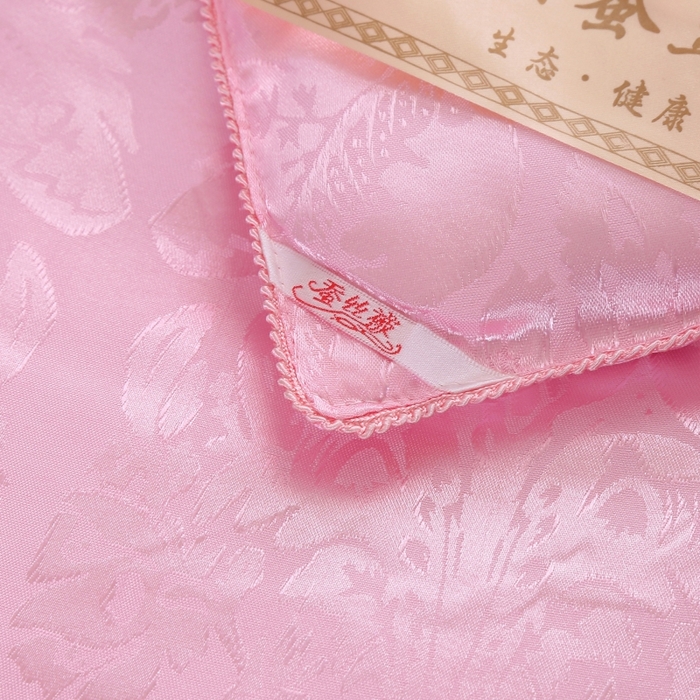 91家纺网 家纺一手货源 找家纺 妙赞家纺 2025新款亲肤舒适简约被子被芯系列 粉色