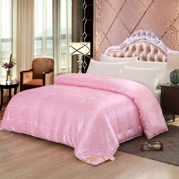 91家纺网 家纺一手货源 找家纺 妙赞家纺 2025新款亲肤舒适简约被子被芯系列 粉色