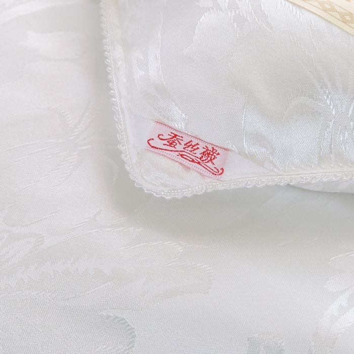 91家纺网 家纺一手货源 找家纺 妙赞家纺 2025新款亲肤舒适简约被子被芯系列 白色