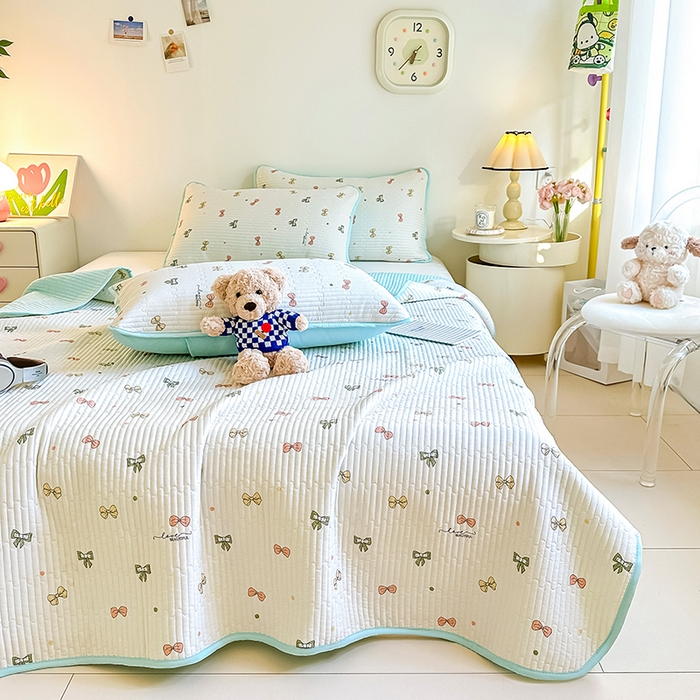 91家纺网 家纺一手货源 找家纺 橘夏家纺 2025新款双层纱小云棉多功能床盖-自由空间 蝴蝶结--浅米梦境