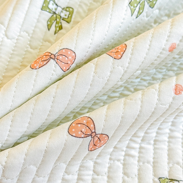 91家纺网 家纺一手货源 找家纺 橘夏家纺 2025新款双层纱小云棉多功能床盖-自由空间 蝴蝶结--浅米梦境