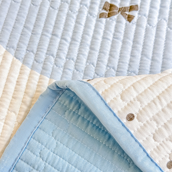 91家纺网 家纺一手货源 找家纺 橘夏家纺 2025新款双层纱小云棉多功能床盖-自由空间 莓蝶之恋--蓝蝶引力