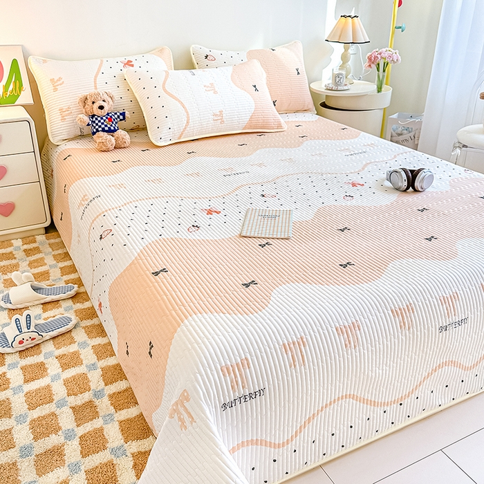 91家纺网 家纺一手货源 找家纺 橘夏家纺 2025新款双层纱小云棉多功能床盖-自由空间 莓蝶之恋--玉蝶引力