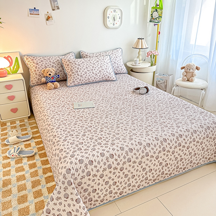 91家纺网 家纺一手货源 找家纺 橘夏家纺2025新款双层纱小云棉多功能床盖-亲密无间 贝壳秘境--咖贝