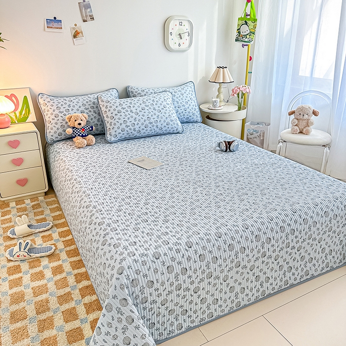 91家纺网 家纺一手货源 找家纺 橘夏家纺2025新款双层纱小云棉多功能床盖-亲密无间 贝壳秘境--蓝贝