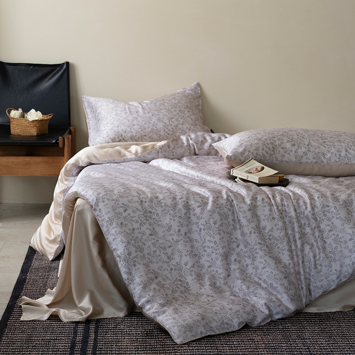 91家纺网 家纺一手货源 找家纺 禾时 2025新款60S兰精天丝数码印花四件套进口莱赛尔床品四件套-花未央 花未央-白