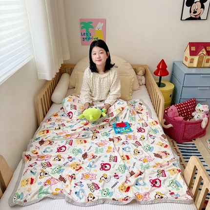 91家纺网 家纺一手货源 找家纺 星期八 2025新款婴儿裸睡级冰丝毯迪斯尼凉感毯 总动员
