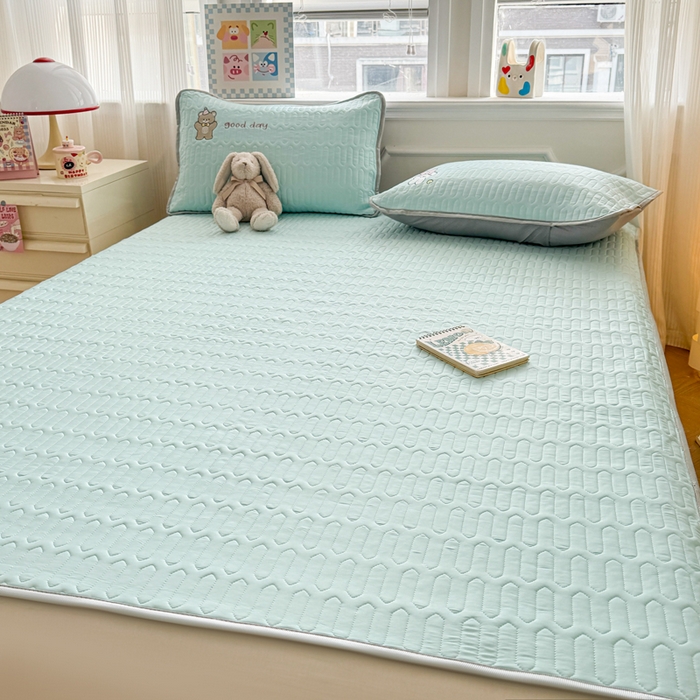 91家纺网 家纺一手货源 找家纺 慕尚家纺 2025刺绣款乳胶凉席水洗棉夏被三件套四件套 安妮兔