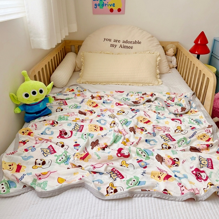 91家纺网 家纺一手货源 找家纺 星期八 2025新款婴儿裸睡级冰丝毯迪斯尼凉感毯 总动员