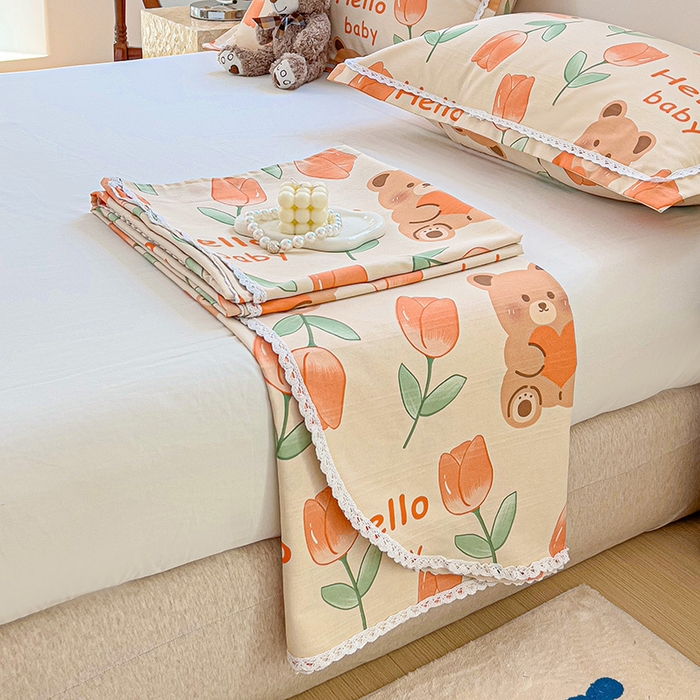 91家纺网 家纺一手货源 找家纺 宜家坊 2025新款春夏原棉鱼骨棉老粗布花边印花床单软凉席三件套 爱心熊