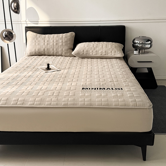 91家纺网 家纺一手货源 找家纺 3C 2025新款全棉水洗棉刺绣夹棉床笠 漫生活 卡其