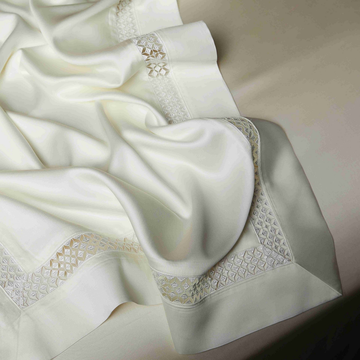 91家纺网 家纺一手货源 找家纺 米多多 2025新款天丝蚕丝夏被【含30%蚕丝】 珍珠白