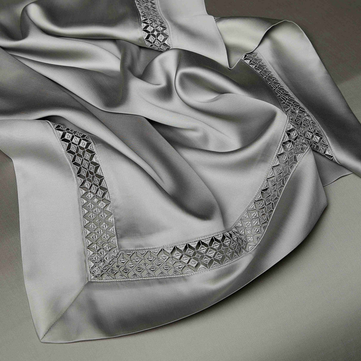 91家纺网 家纺一手货源 找家纺 米多多 2025新款天丝蚕丝夏被【含30%蚕丝】 气质灰