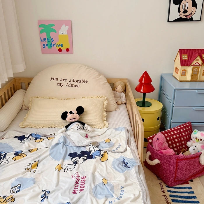 91家纺网 家纺一手货源 找家纺 星期八 2025新款婴儿裸睡级冰丝毯迪斯尼凉感毯 米奇