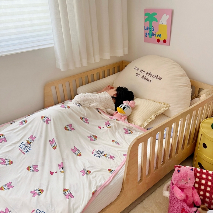 91家纺网 家纺一手货源 找家纺 星期八 2025新款婴儿裸睡级冰丝毯迪斯尼凉感毯 黛丝