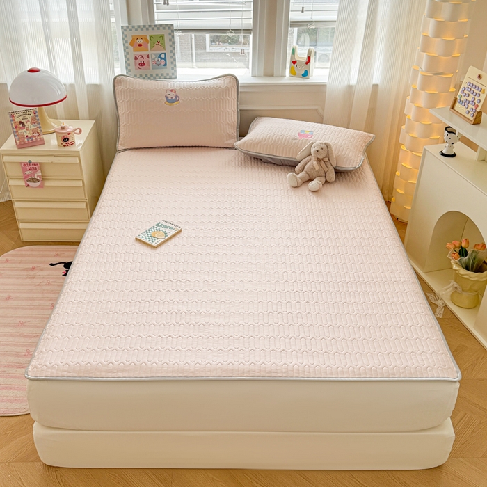 91家纺网 家纺一手货源 找家纺 慕尚家纺 2025刺绣款乳胶凉席水洗棉夏被三件套四件套 茶杯喵