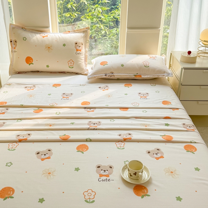 91家纺网 家纺一手货源 找家纺 宜家坊 2025新款春夏原棉鱼骨棉老粗布花边印花床单软凉席三件套 萌熊