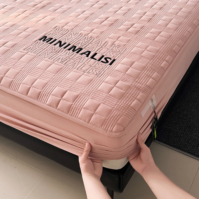 91家纺网 家纺一手货源 找家纺 3C 2025新款全棉水洗棉刺绣夹棉床笠 漫生活 豆沙粉