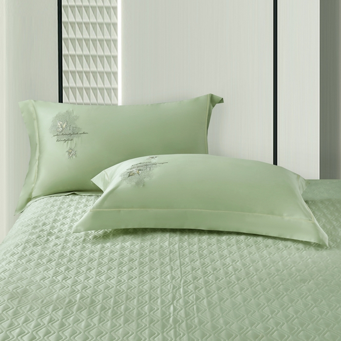 91家纺网 家纺一手货源 找家纺 OL家纺 2025新款100支天丝棉居家轻奢床盖夹棉防滑四件套 春山绿