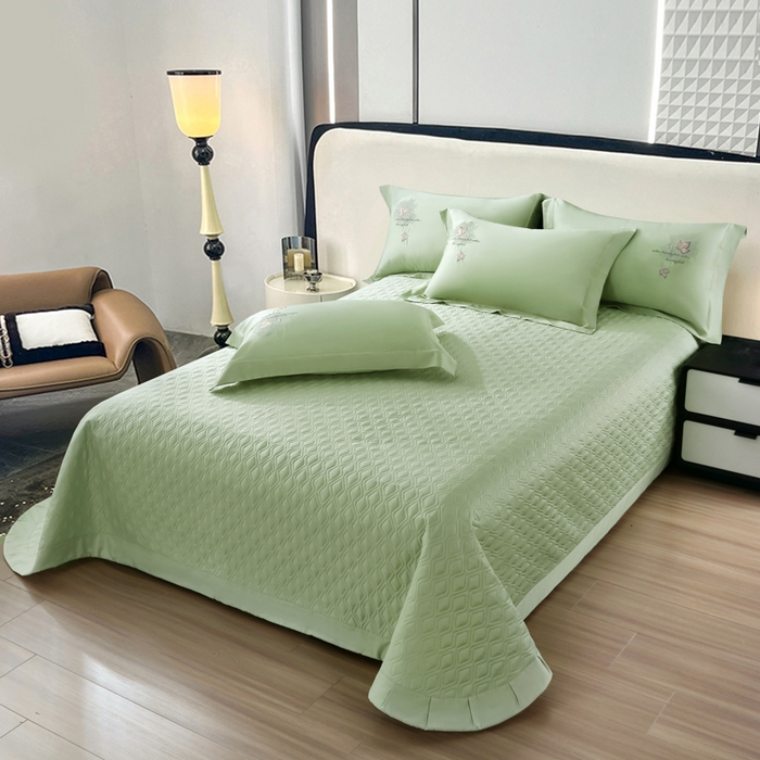91家纺网 家纺一手货源 找家纺 OL家纺 2025新款100支天丝棉居家轻奢床盖夹棉防滑四件套 春山绿