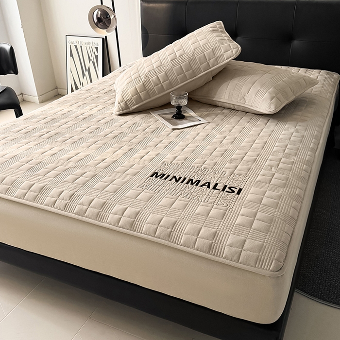 91家纺网 家纺一手货源 找家纺 3C 2025新款全棉水洗棉刺绣夹棉床笠 漫生活 卡其